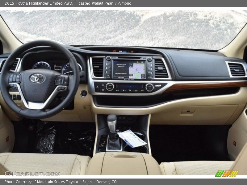 Dashboard of 2019 Highlander Limited AWD