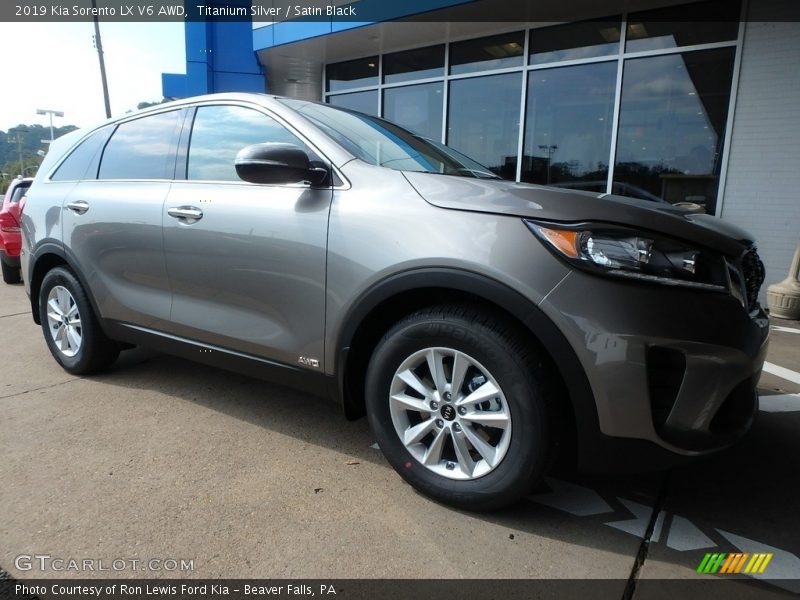 Titanium Silver / Satin Black 2019 Kia Sorento LX V6 AWD