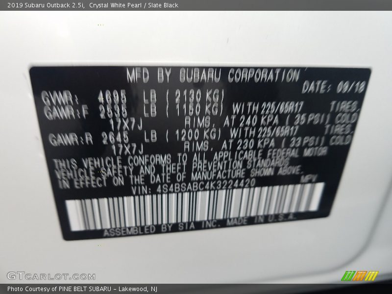 Crystal White Pearl / Slate Black 2019 Subaru Outback 2.5i