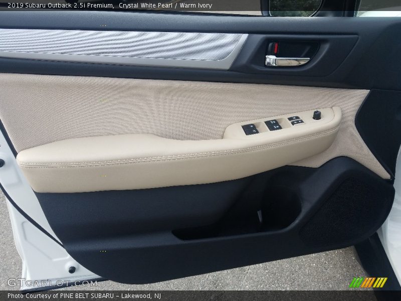 Crystal White Pearl / Warm Ivory 2019 Subaru Outback 2.5i Premium