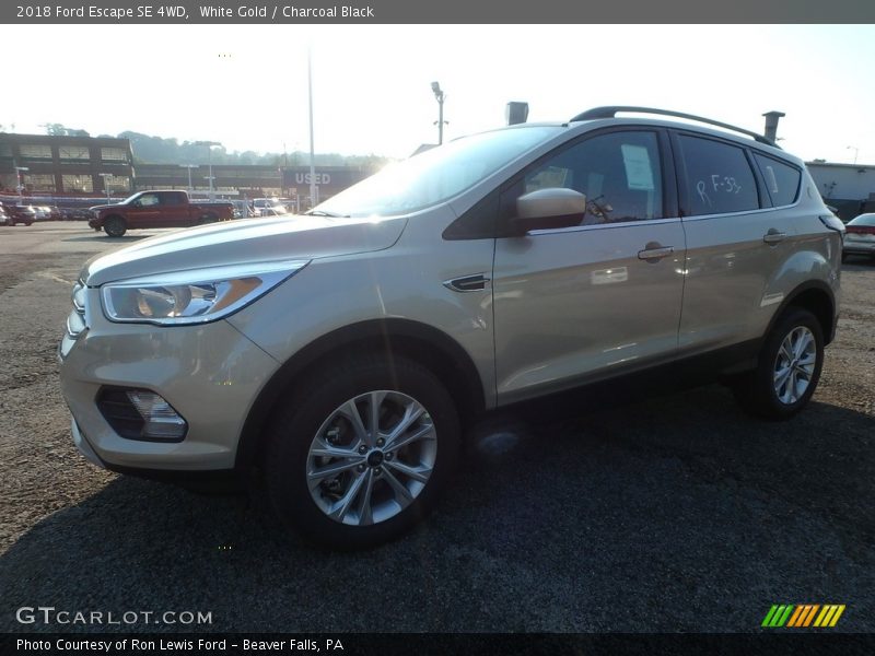 White Gold / Charcoal Black 2018 Ford Escape SE 4WD