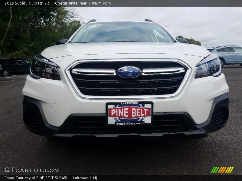 Crystal White Pearl / Warm Ivory 2019 Subaru Outback 2.5i