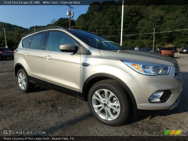 White Gold / Charcoal Black 2018 Ford Escape SE 4WD