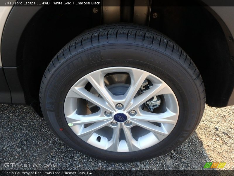 White Gold / Charcoal Black 2018 Ford Escape SE 4WD