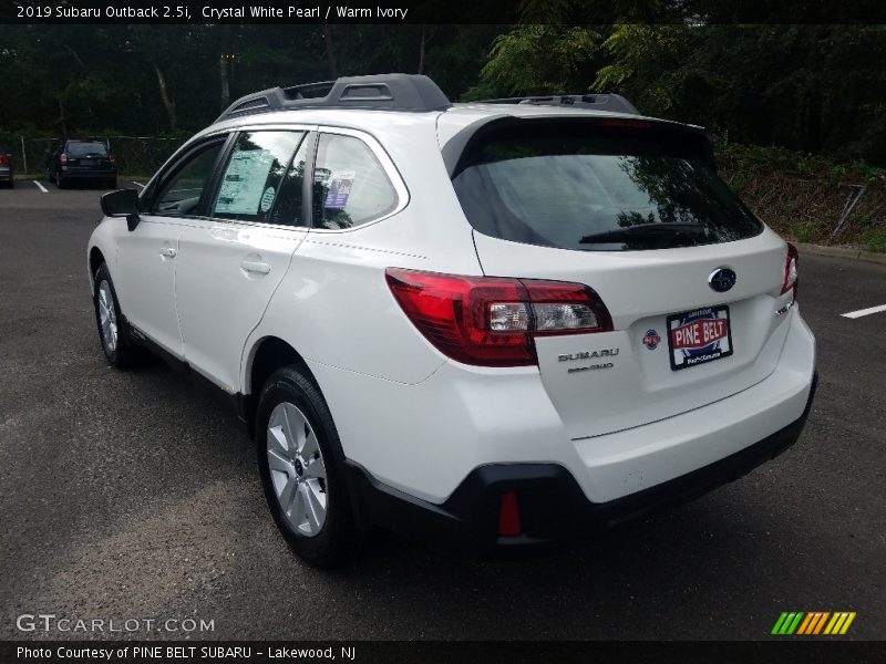 Crystal White Pearl / Warm Ivory 2019 Subaru Outback 2.5i