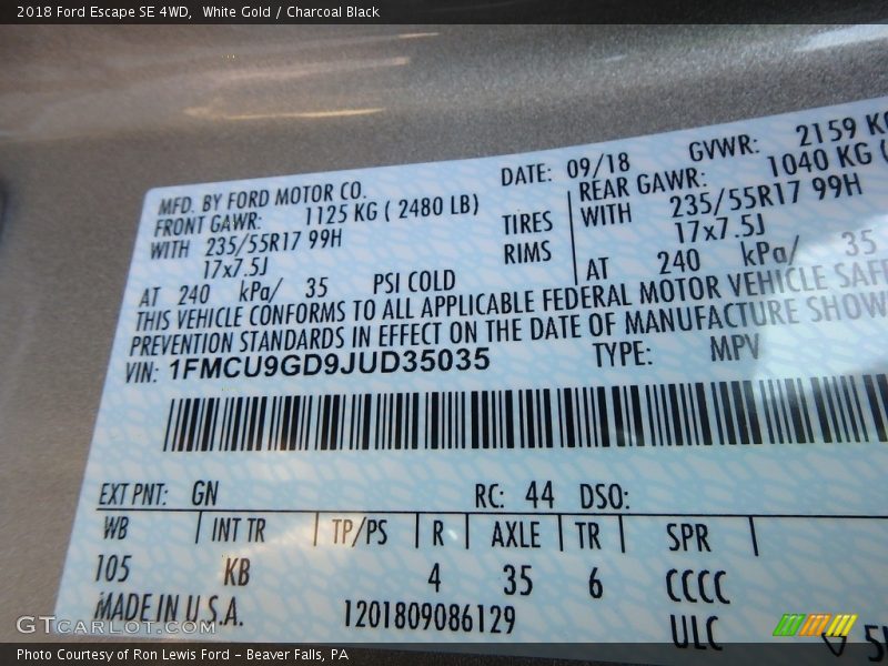 White Gold / Charcoal Black 2018 Ford Escape SE 4WD
