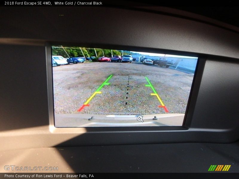 White Gold / Charcoal Black 2018 Ford Escape SE 4WD