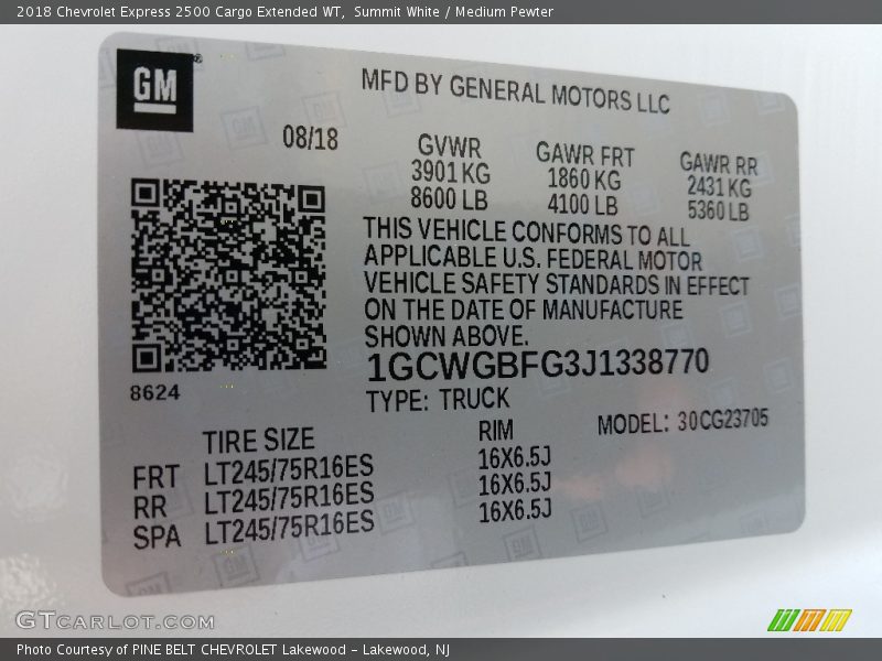 Summit White / Medium Pewter 2018 Chevrolet Express 2500 Cargo Extended WT