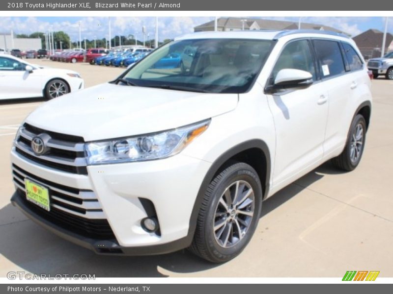 Blizzard White Pearl / Almond 2018 Toyota Highlander XLE
