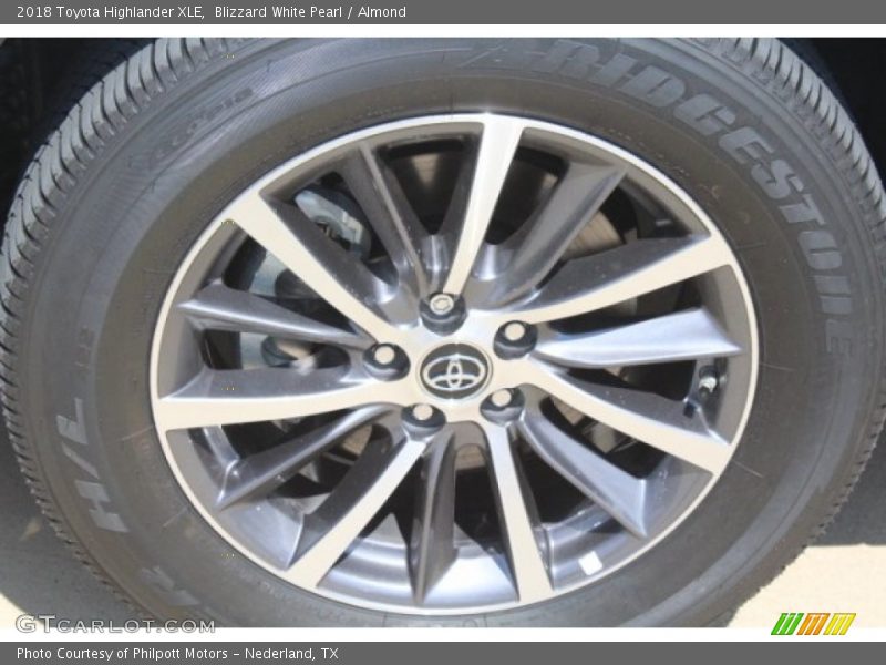 Blizzard White Pearl / Almond 2018 Toyota Highlander XLE