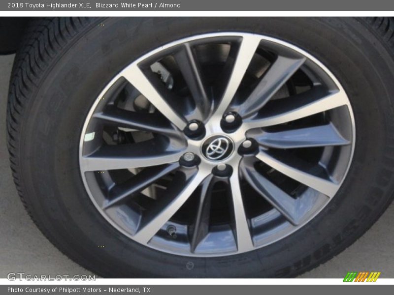 Blizzard White Pearl / Almond 2018 Toyota Highlander XLE
