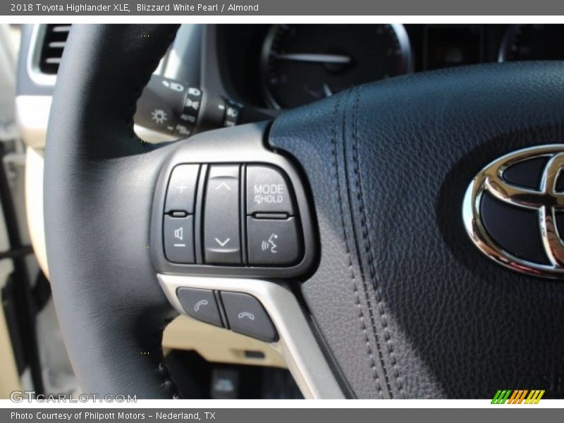 Blizzard White Pearl / Almond 2018 Toyota Highlander XLE