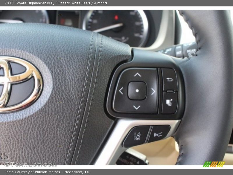 Blizzard White Pearl / Almond 2018 Toyota Highlander XLE