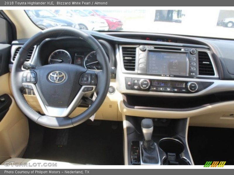 Blizzard White Pearl / Almond 2018 Toyota Highlander XLE