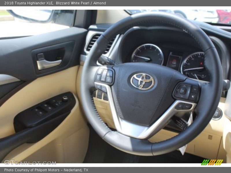 Blizzard White Pearl / Almond 2018 Toyota Highlander XLE