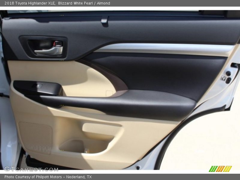 Blizzard White Pearl / Almond 2018 Toyota Highlander XLE