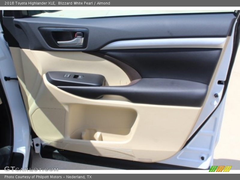 Blizzard White Pearl / Almond 2018 Toyota Highlander XLE