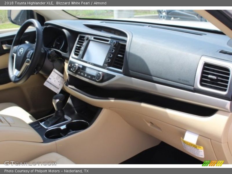 Blizzard White Pearl / Almond 2018 Toyota Highlander XLE
