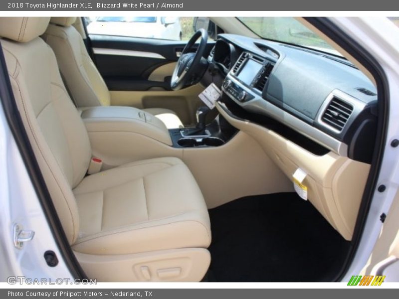 Blizzard White Pearl / Almond 2018 Toyota Highlander XLE