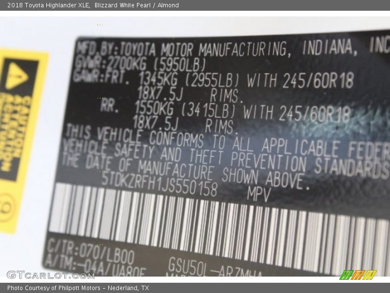 Blizzard White Pearl / Almond 2018 Toyota Highlander XLE