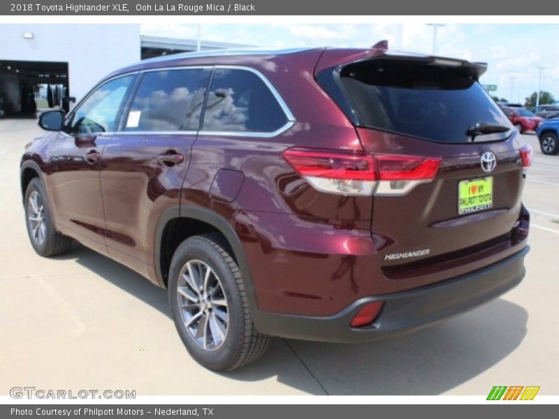 Ooh La La Rouge Mica / Black 2018 Toyota Highlander XLE