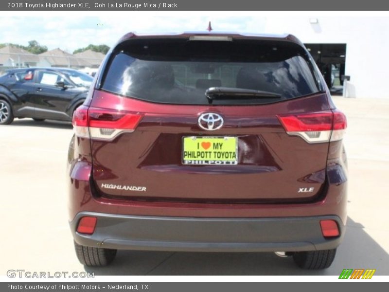 Ooh La La Rouge Mica / Black 2018 Toyota Highlander XLE
