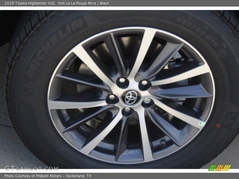 Ooh La La Rouge Mica / Black 2018 Toyota Highlander XLE