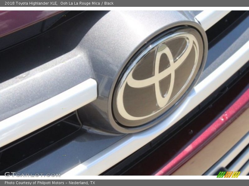 Ooh La La Rouge Mica / Black 2018 Toyota Highlander XLE