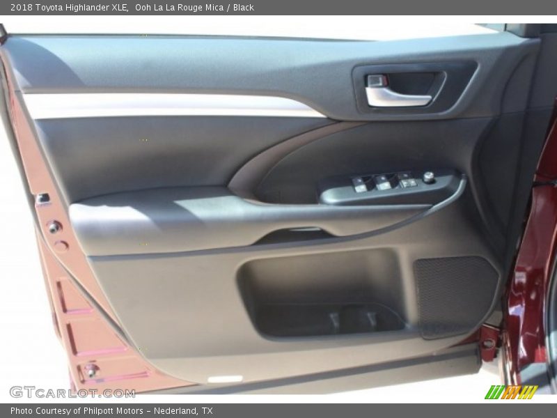 Ooh La La Rouge Mica / Black 2018 Toyota Highlander XLE