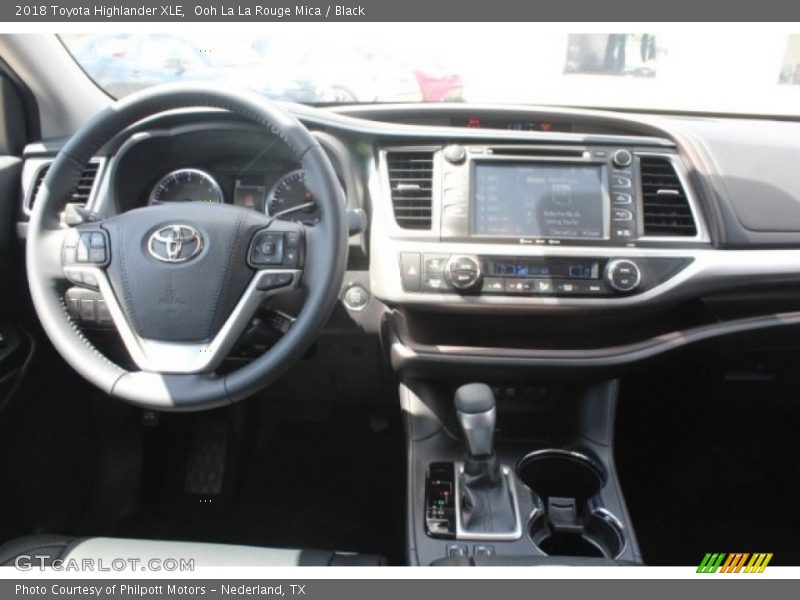 Ooh La La Rouge Mica / Black 2018 Toyota Highlander XLE
