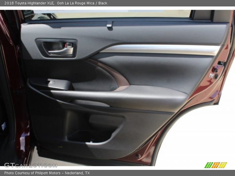 Ooh La La Rouge Mica / Black 2018 Toyota Highlander XLE