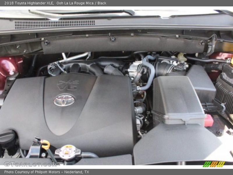 Ooh La La Rouge Mica / Black 2018 Toyota Highlander XLE