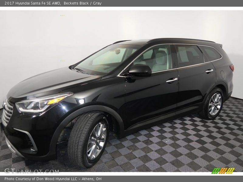Becketts Black / Gray 2017 Hyundai Santa Fe SE AWD