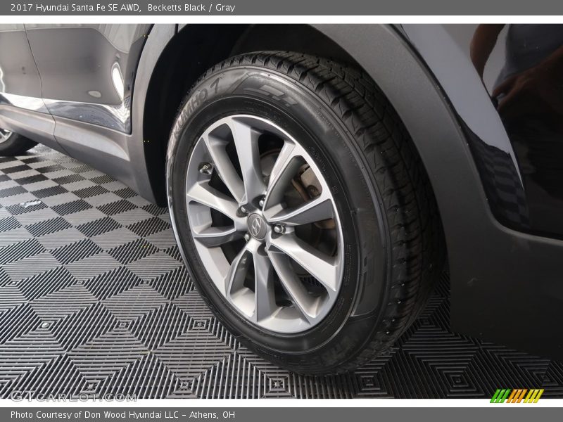 Becketts Black / Gray 2017 Hyundai Santa Fe SE AWD