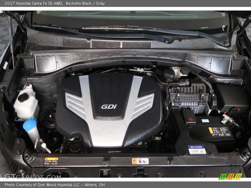 Becketts Black / Gray 2017 Hyundai Santa Fe SE AWD
