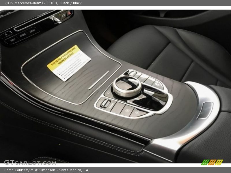 Black / Black 2019 Mercedes-Benz GLC 300