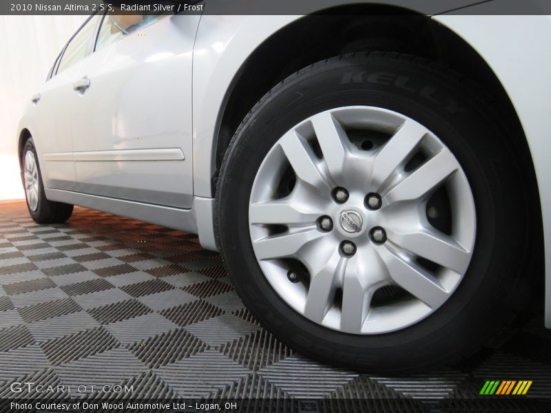 Radiant Silver / Frost 2010 Nissan Altima 2.5 S