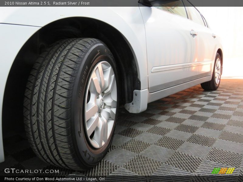 Radiant Silver / Frost 2010 Nissan Altima 2.5 S