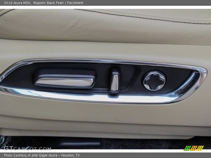 Majestic Black Pearl / Parchment 2019 Acura MDX