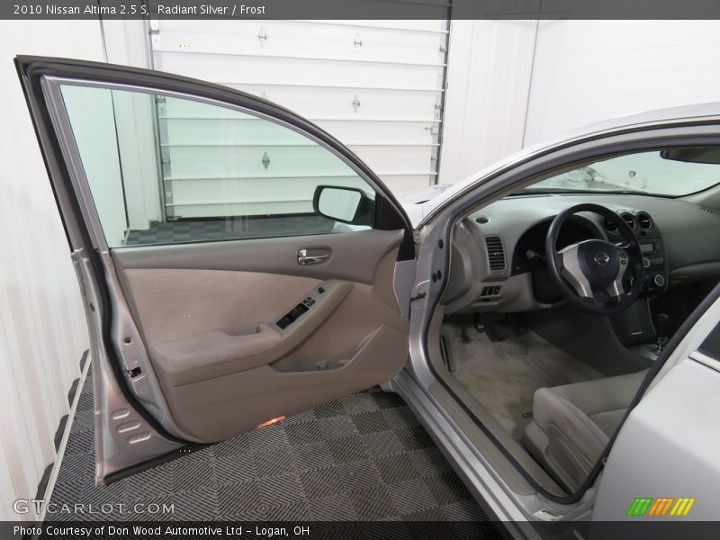Radiant Silver / Frost 2010 Nissan Altima 2.5 S