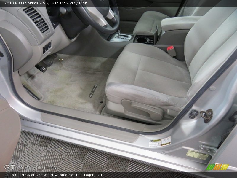 Radiant Silver / Frost 2010 Nissan Altima 2.5 S