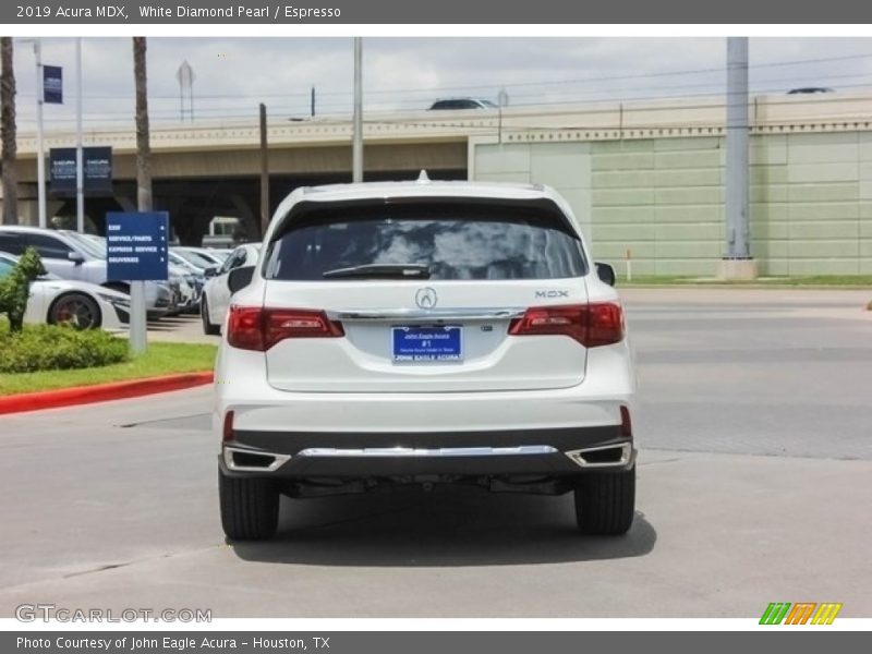 White Diamond Pearl / Espresso 2019 Acura MDX