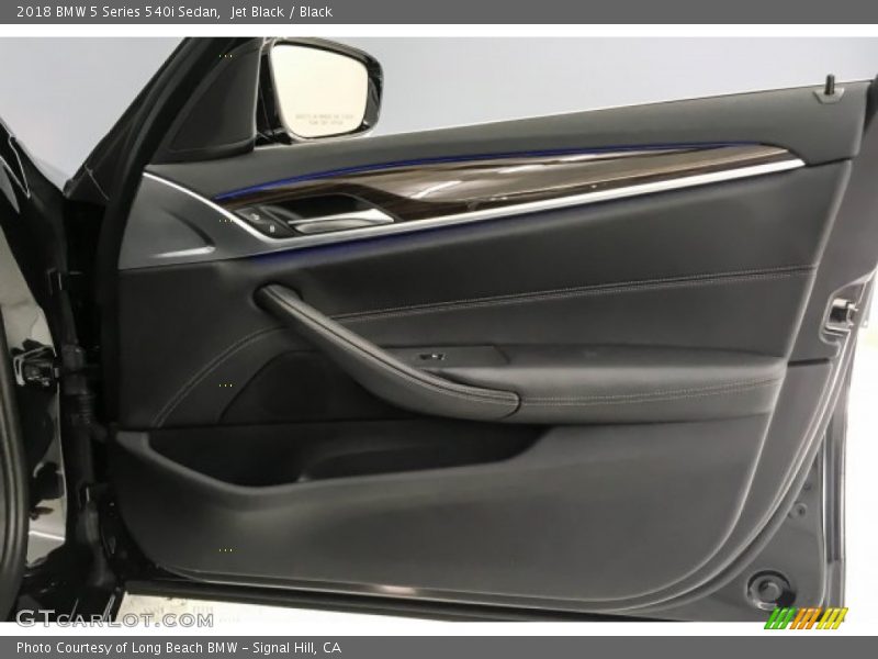 Jet Black / Black 2018 BMW 5 Series 540i Sedan