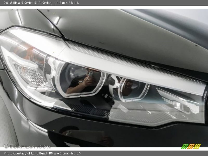 Jet Black / Black 2018 BMW 5 Series 540i Sedan