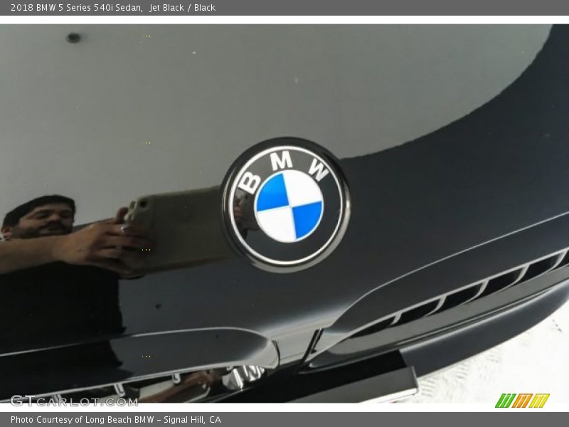 Jet Black / Black 2018 BMW 5 Series 540i Sedan