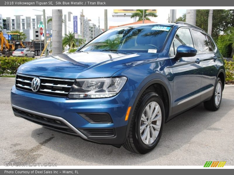 Front 3/4 View of 2018 Tiguan SE
