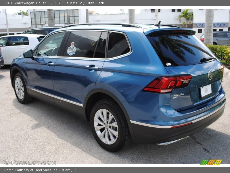 Silk Blue Metallic / Titan Black 2018 Volkswagen Tiguan SE