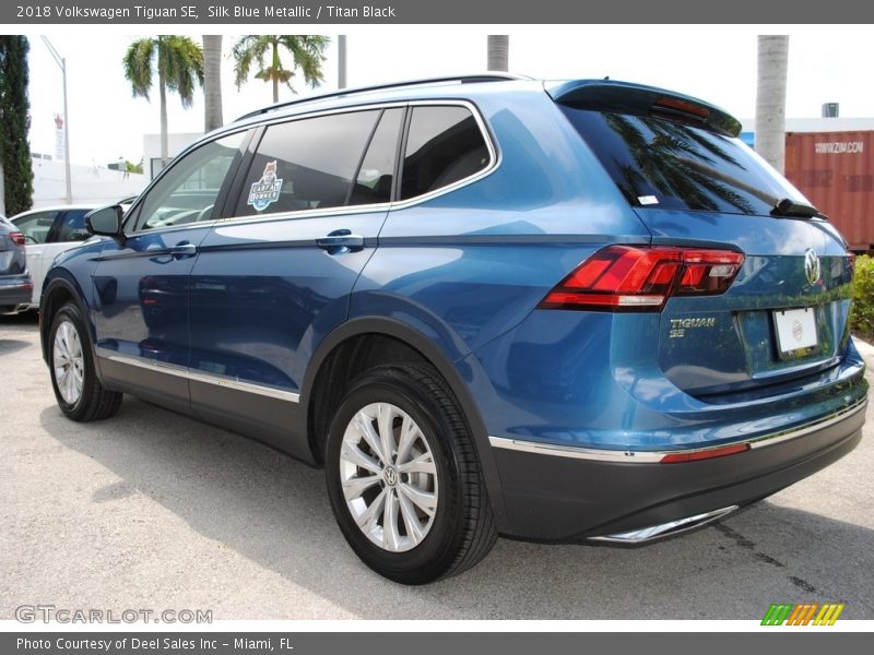 Silk Blue Metallic / Titan Black 2018 Volkswagen Tiguan SE