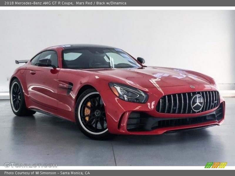 Front 3/4 View of 2018 AMG GT R Coupe