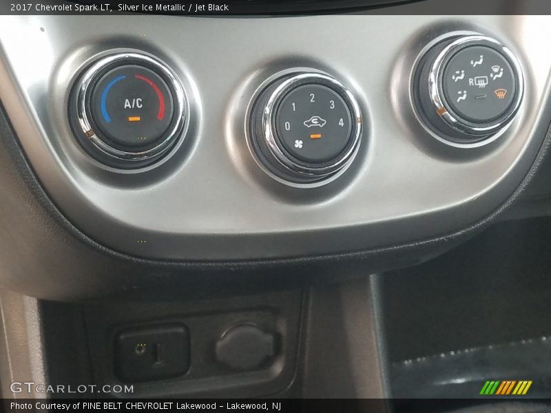 Silver Ice Metallic / Jet Black 2017 Chevrolet Spark LT